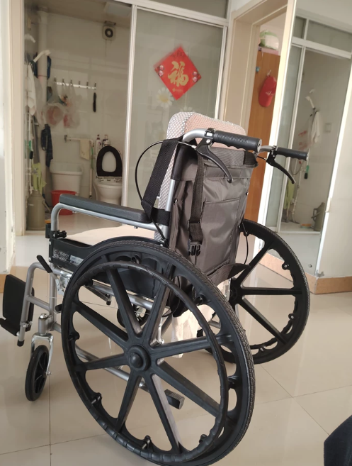 闲置折叠轮椅便宜出 老人代步 轻便好推